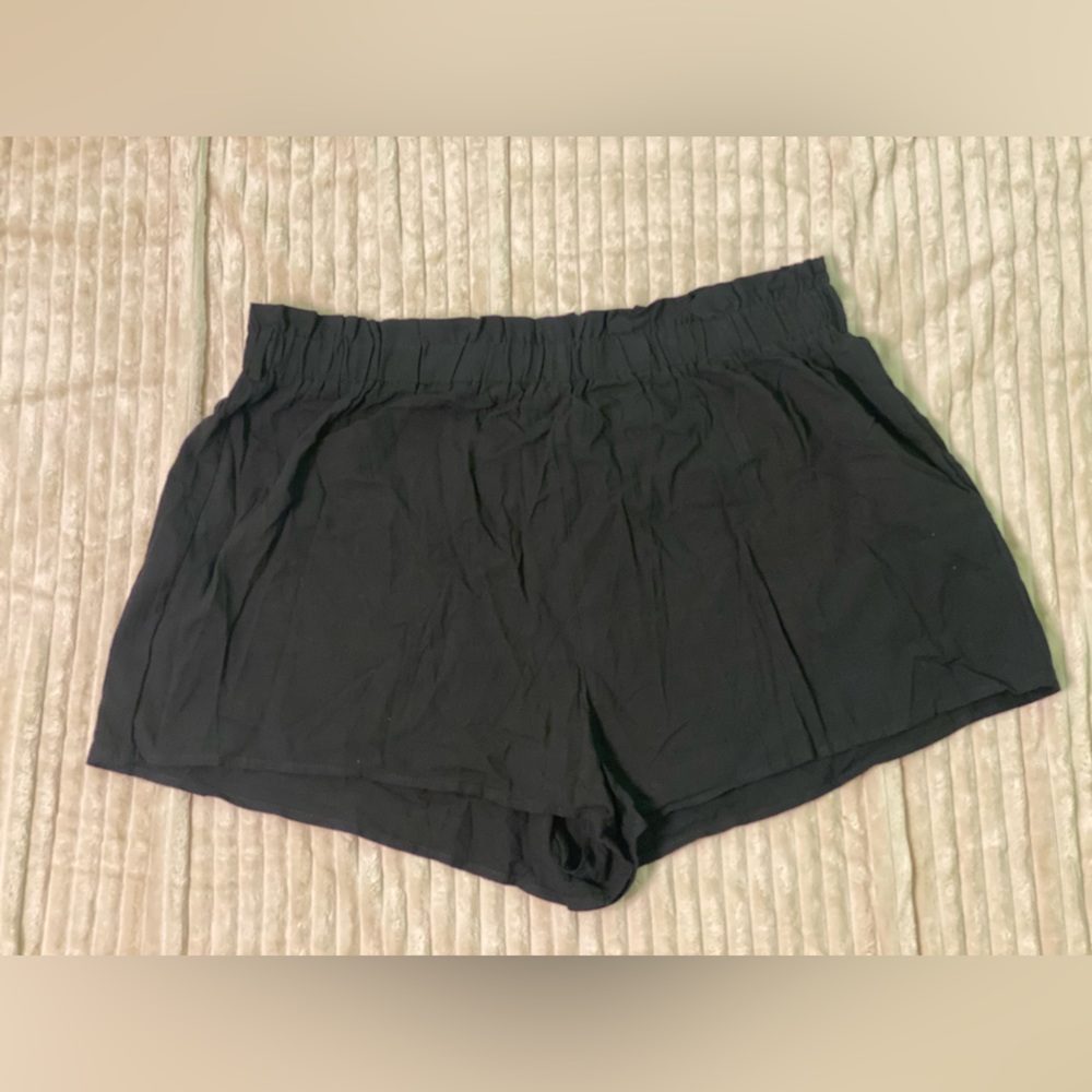 Paperbag Waist Shorts - Black